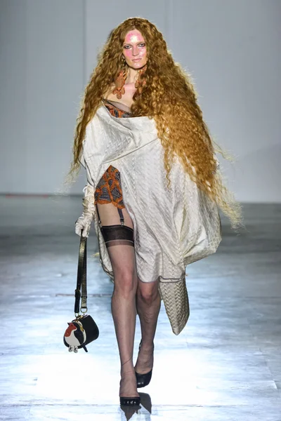 Look 29